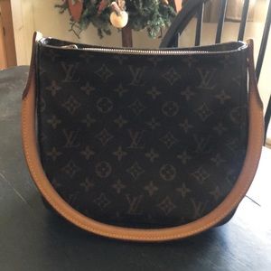 Authentic Louis Vuitton Looping MM Bag